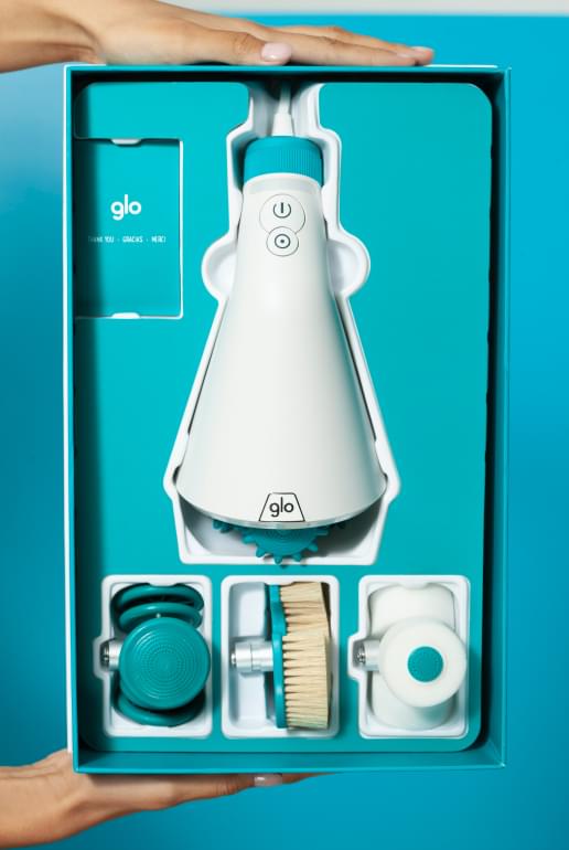 imagen del interior de la caja de Glo910